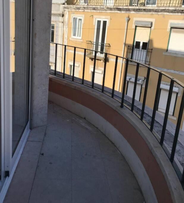 Cosy 2 Bedrooms Apartment In Arroios - Ssl 3A Lisbon Exterior photo